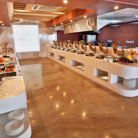 Ramada By Wyndham Ghaziabad Vasundhara Hotell Eksteriør bilde