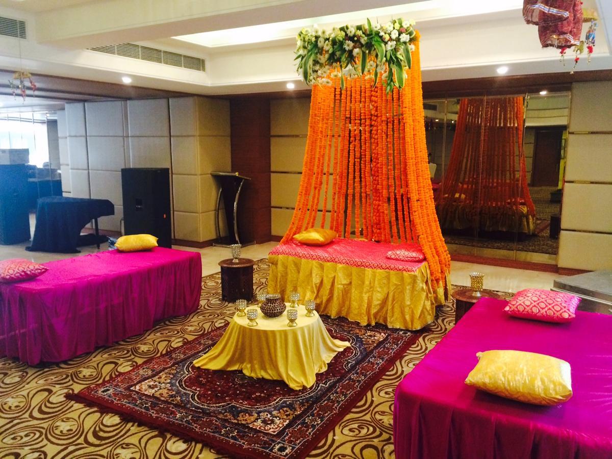 Ramada By Wyndham Ghaziabad Vasundhara Hotell Eksteriør bilde