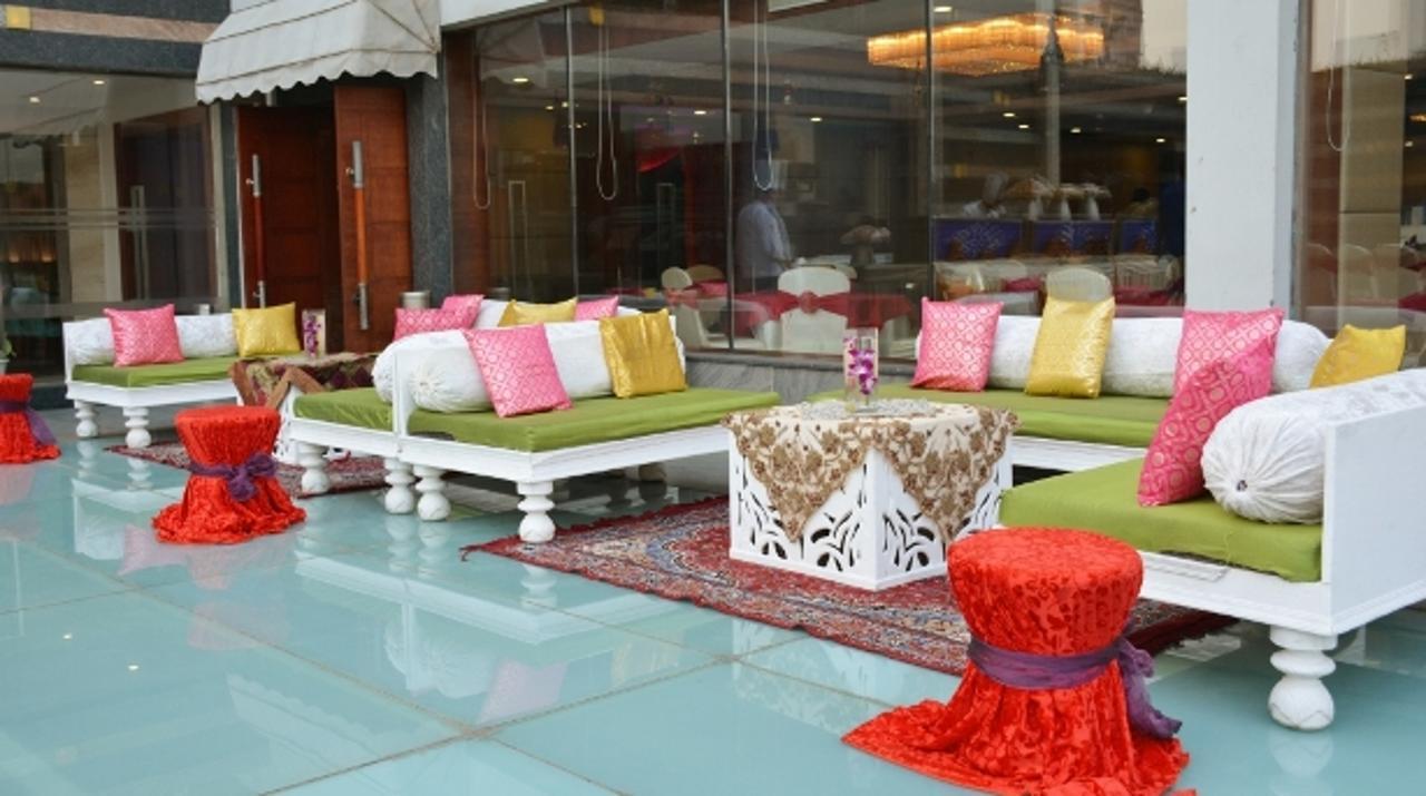 Ramada By Wyndham Ghaziabad Vasundhara Hotell Eksteriør bilde